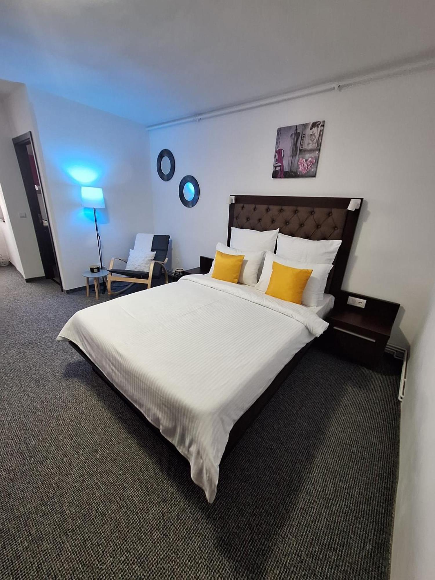 Onyx - Radiance Aparthotel Brasov Bagian luar foto